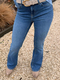 Jean's Blush flare Default