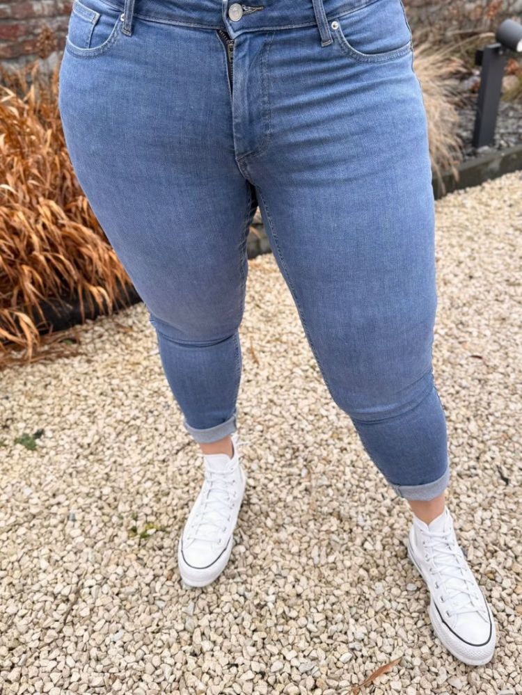 Jean's Willy Default