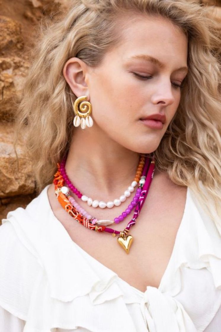 Collier en bandana Nomads avec cœur Fuschia