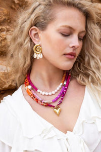 Collier en bandana Nomads avec cœur Fuschia
