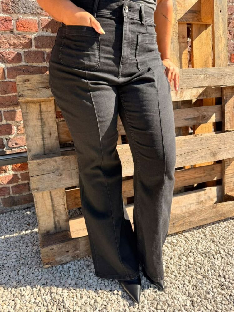 Jean's Louisa Washed black