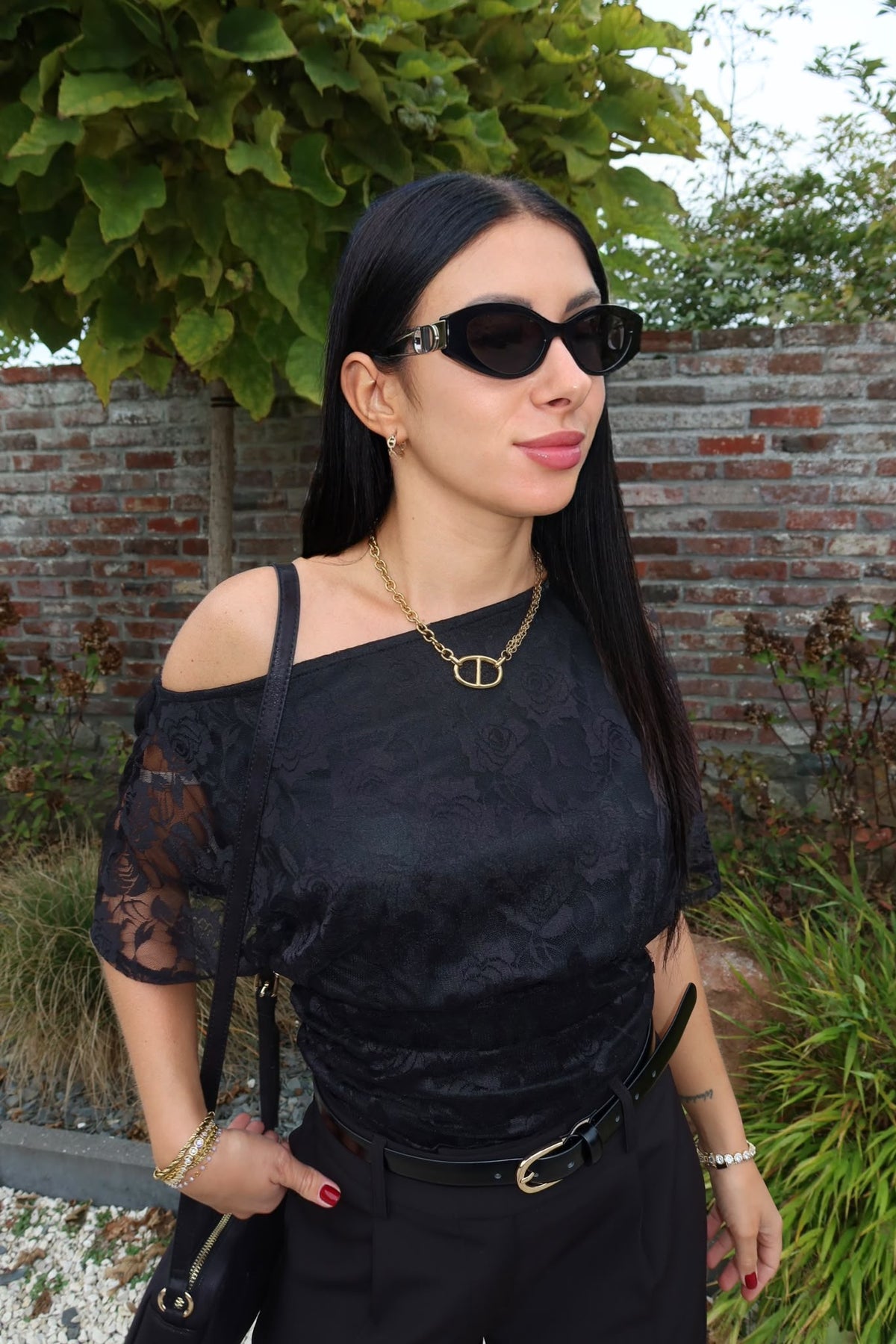 Bouse Shelly noir